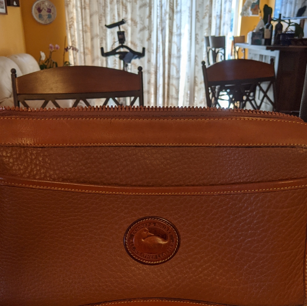 Dooney & Bourke classic bag